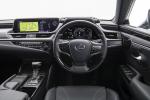 Lexus ES300h 2019 года (UK)